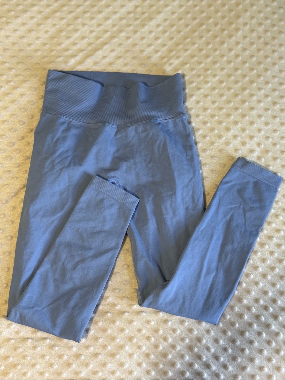 Periwinkle Blue Scrunch Bum Leggings Size M | High Waisted Activewear